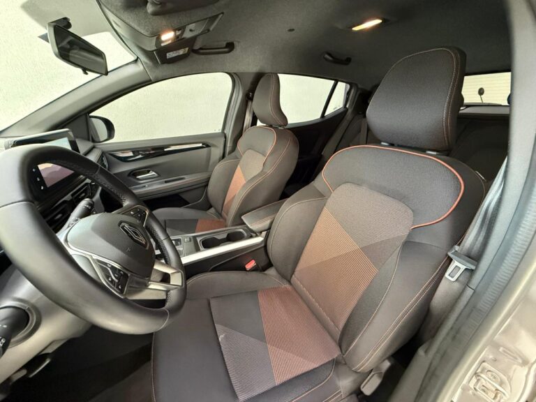 WhatsApp Image 2025-10-14 at 08.43.21 (3)